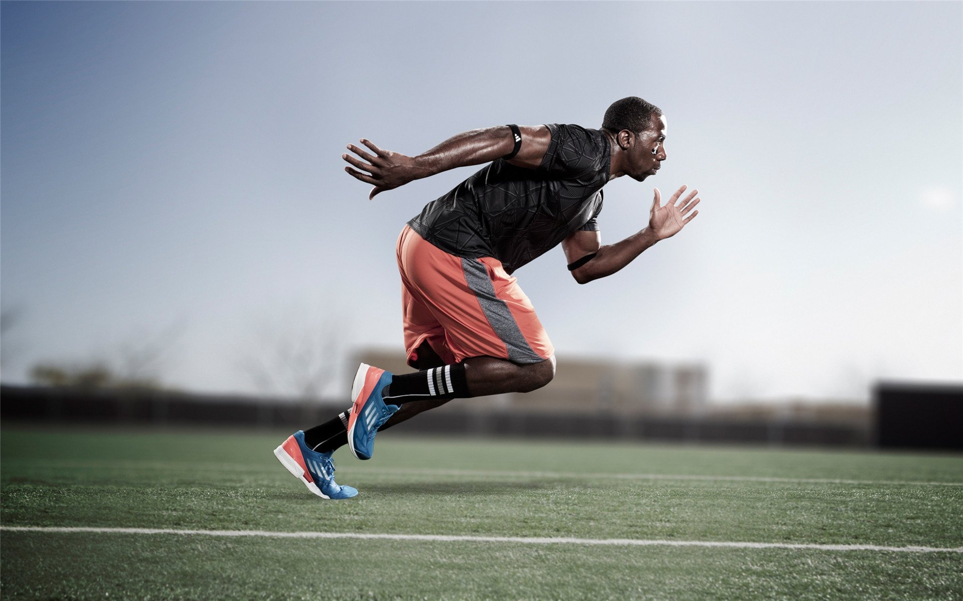 比赛关键球员表现亮点，比赛关键时刻